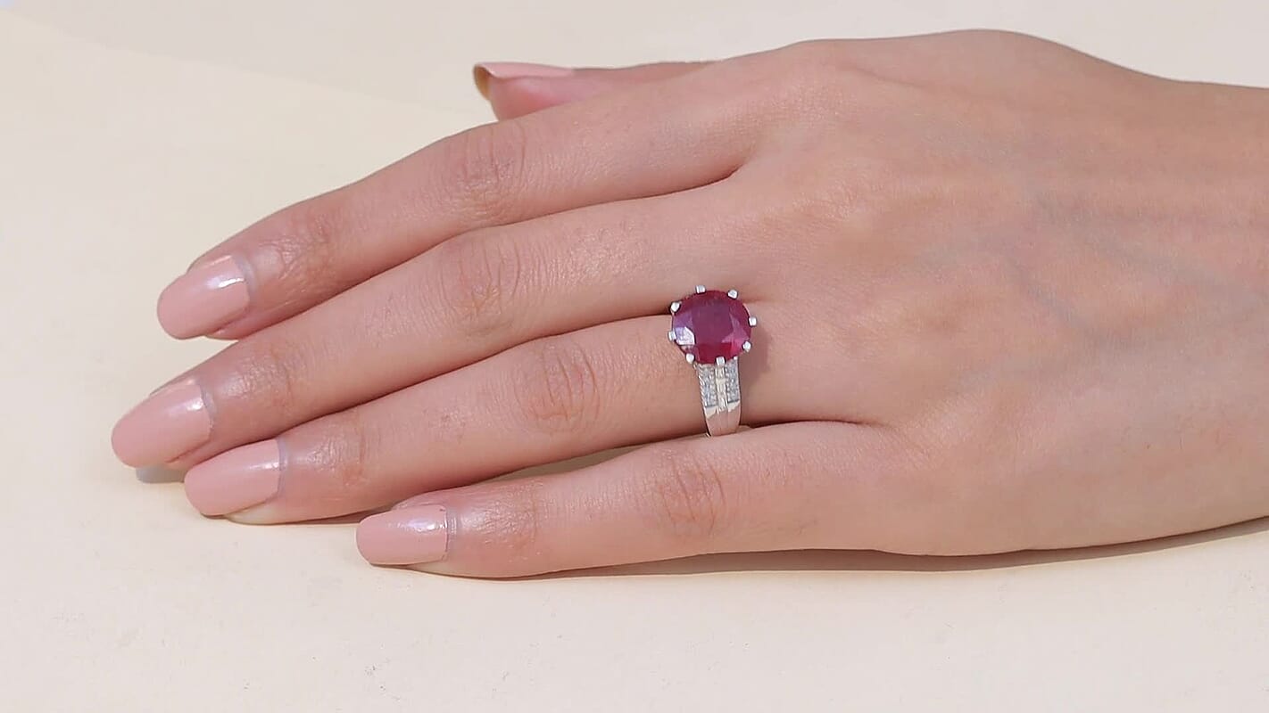 D'Joy Niassa Ruby (FF), Moissanite Ring in Rhodium Over Sterling Silver (Size 7.0) 7.90 ctw