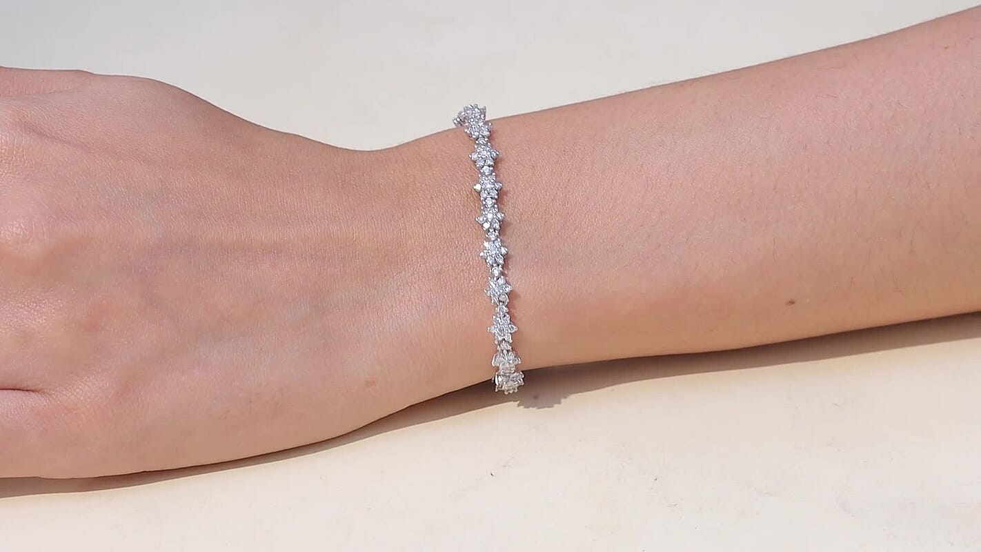 Luxuriant Lab Grown Diamond (G-H, SI) Eternal Blossom Bracelet in Rhodium Over Sterling Silver (6.50 In) 3.50 ctw