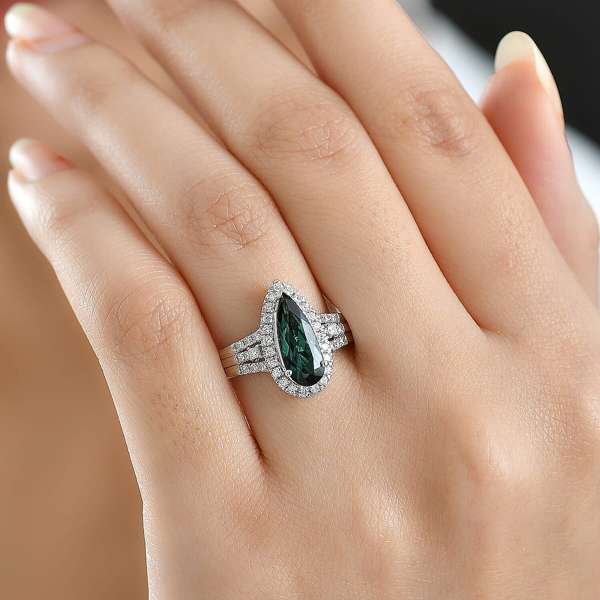 Doorbuster Certified & Appraised Rhapsody AAAA Pirineu Lagoon Tourmaline and Diamond E-F VS 2.25 ctw Ring in 950 Platinum (Size 5.5) 7.30 Grams image number 2