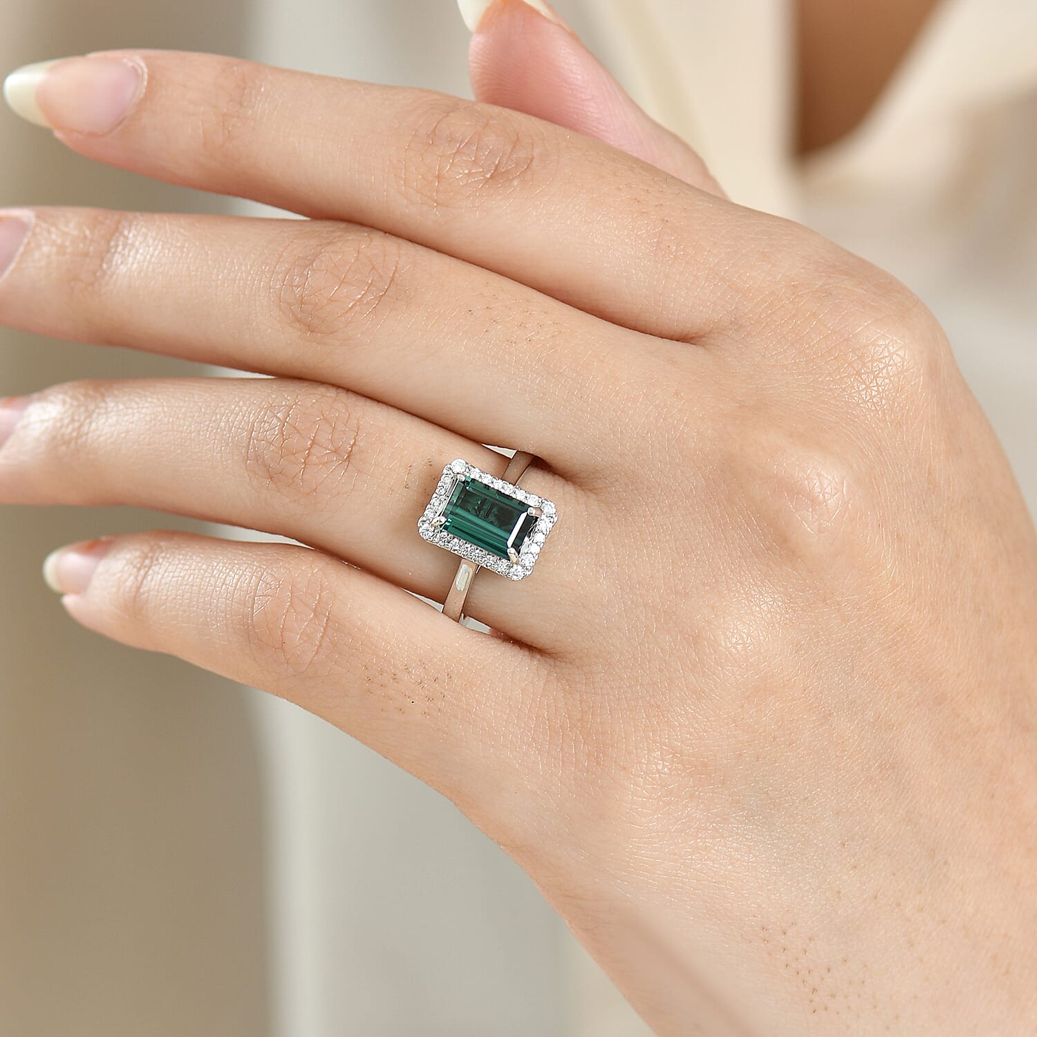 10 - Product card gallery slide 3 (10146510995739)