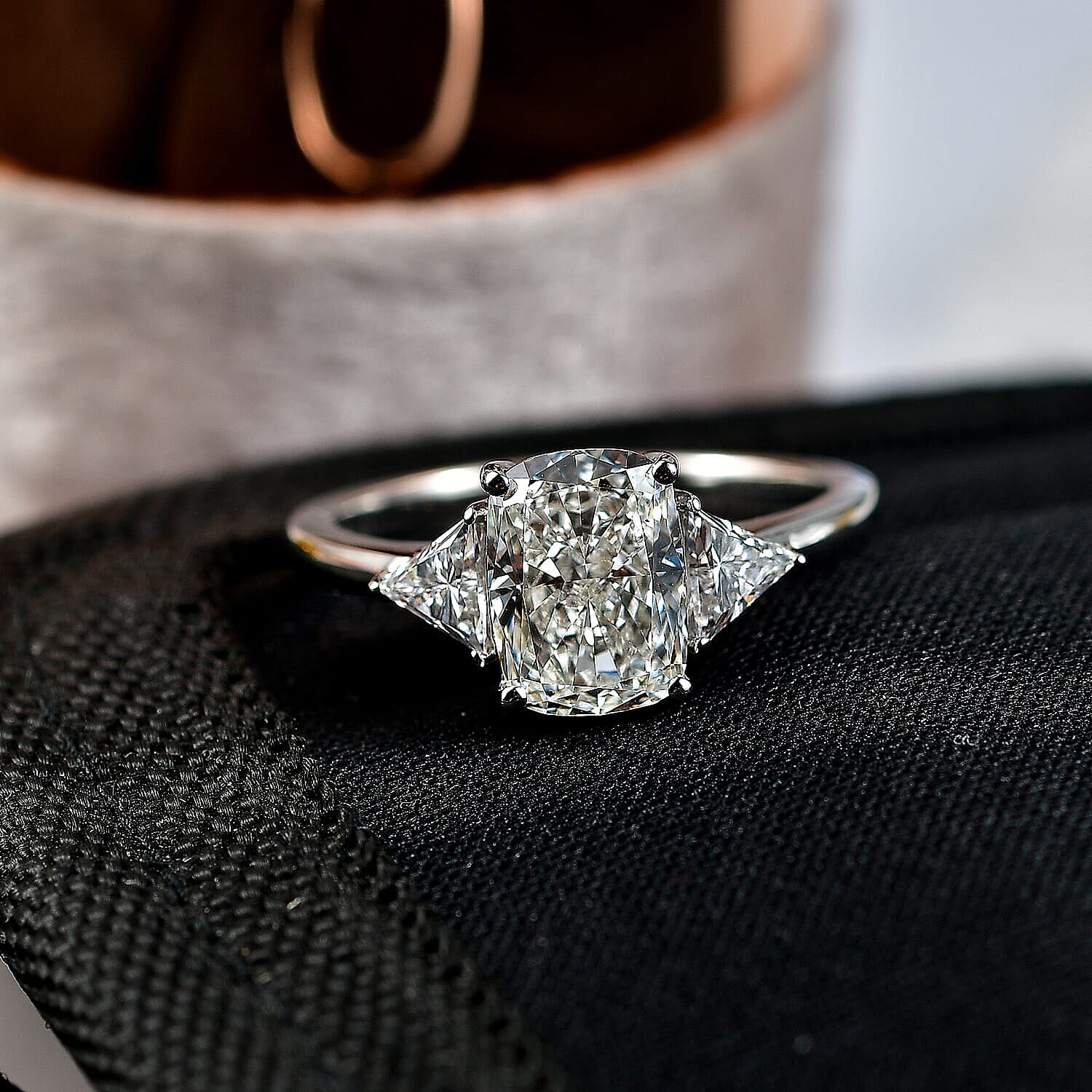 Luxuriant Lab Grown Diamond E-F VS 2.50 ctw Ring in 950 Platinum (Size 10.0) 4.26 Grams