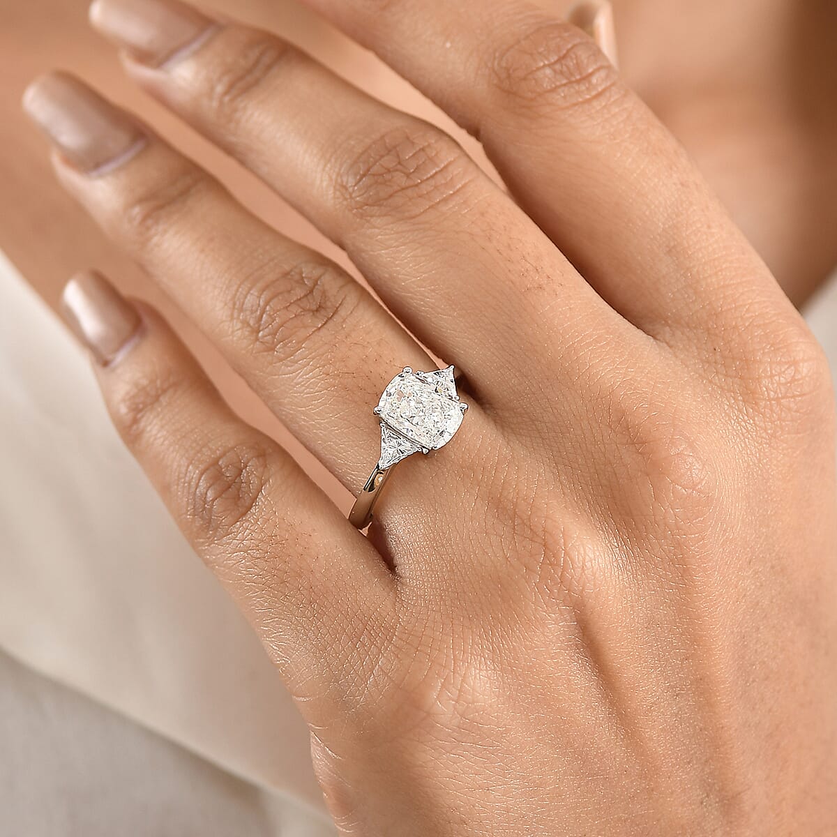 Luxuriant Lab Grown Diamond E-F VS 2.50 ctw Ring in 950 Platinum (Size 6.0) 4.26 Grams image number 2