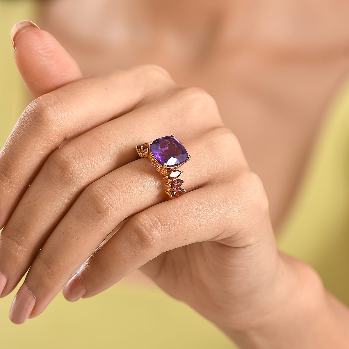 EverTrue African Amethyst and Mozambique Garnet 8.65 ctw Ring in 18K Yellow Gold Plated (Size 8.0) image number 2
