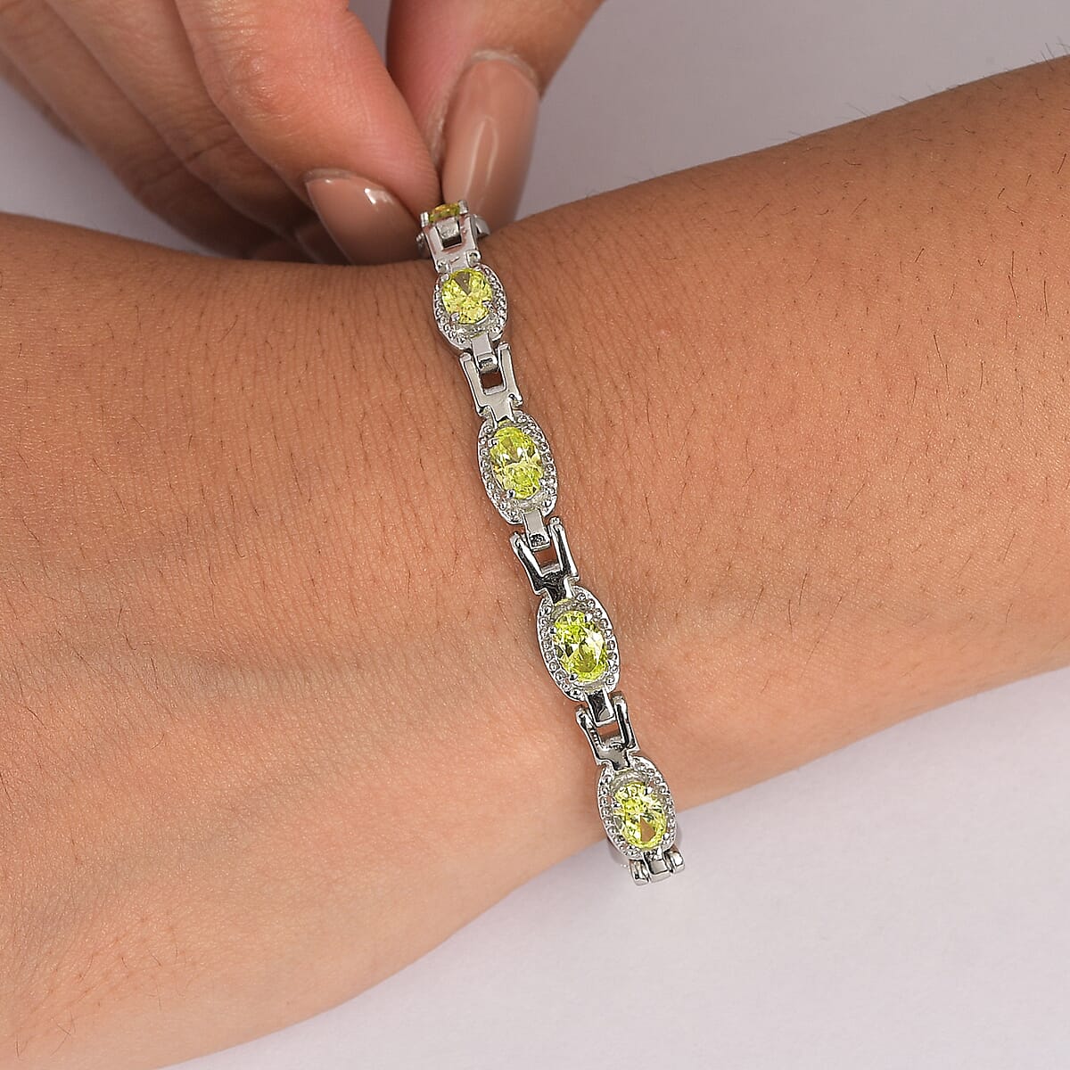 EverTrue Simulated Lime Diamond 6.10 ctw Bracelet in Stainless Steel (6.50 In) image number 2