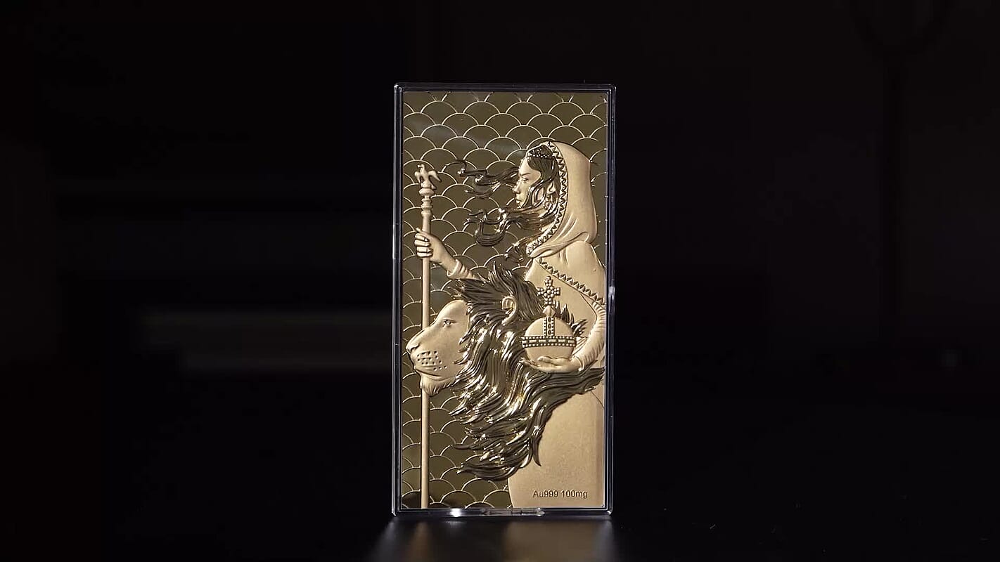 24K Gold Crown & Courage - The Queen’s Lion Legacy Embossed Sheet (15.5x7.5cm) 100mg