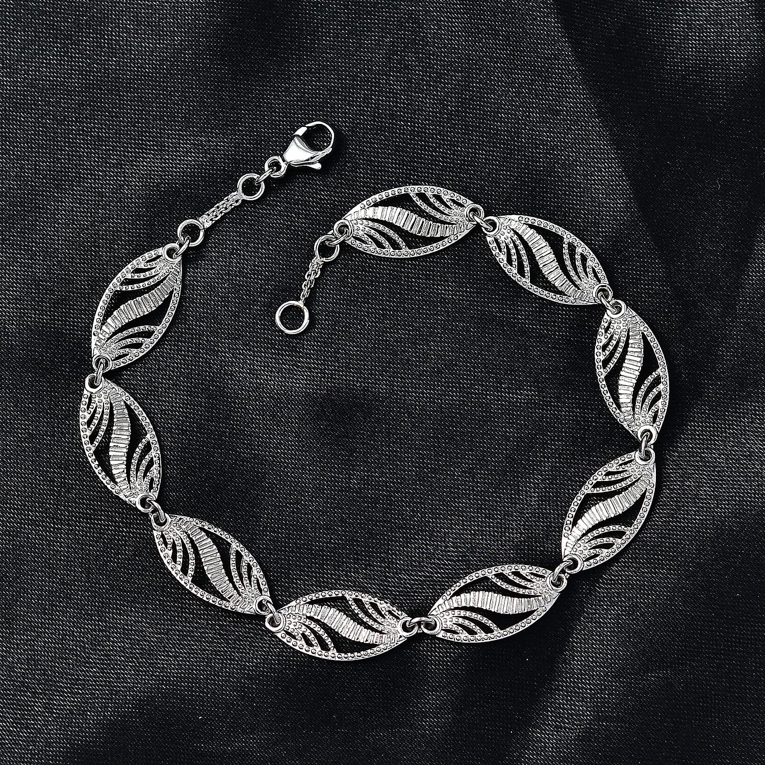 Rhapsody Leaf Whisper Bracelet in 950 Platinum (6.50 In) 10.60 Grams