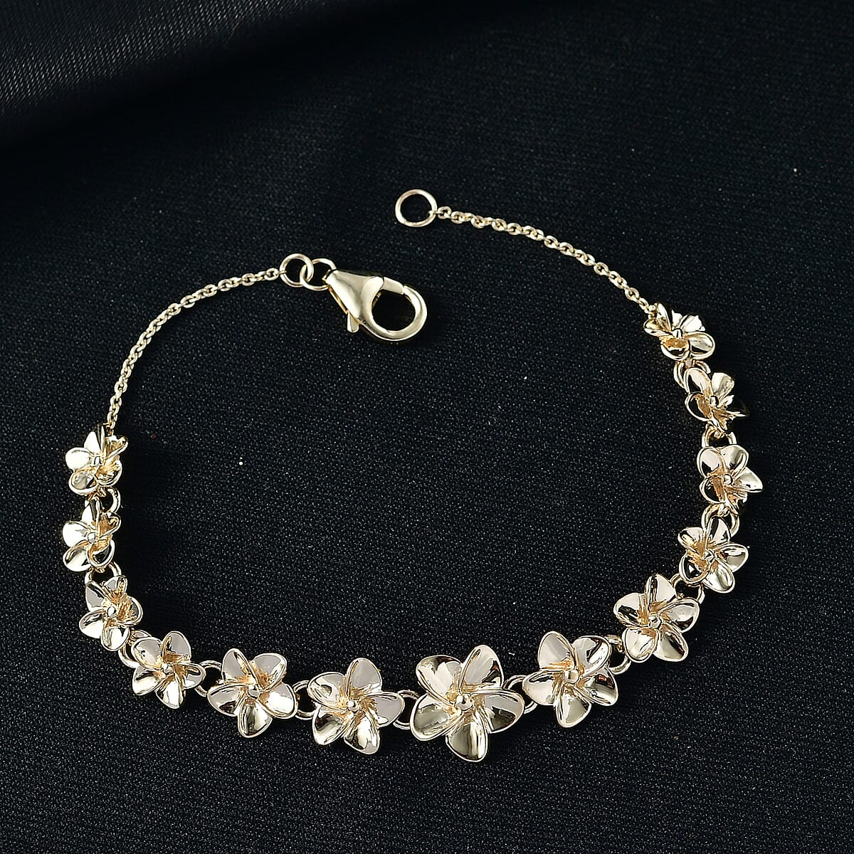 Luxoro Floral Bracelet in 10K Yellow Gold (6.50 In) 6.53 Grams image number 1