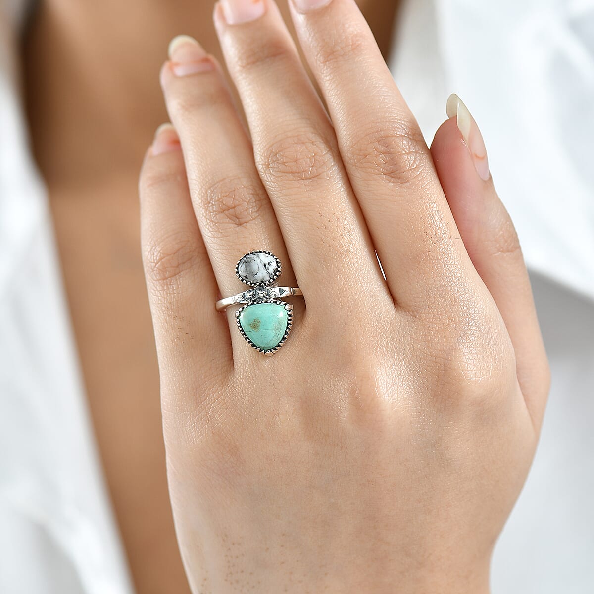 D'Joy Artisan Crafted Premium Royston Turquoise and White Buffalo 4.70 ctw Ring in Black Oxidised Sterling Silver (Size 7.0) image number 2