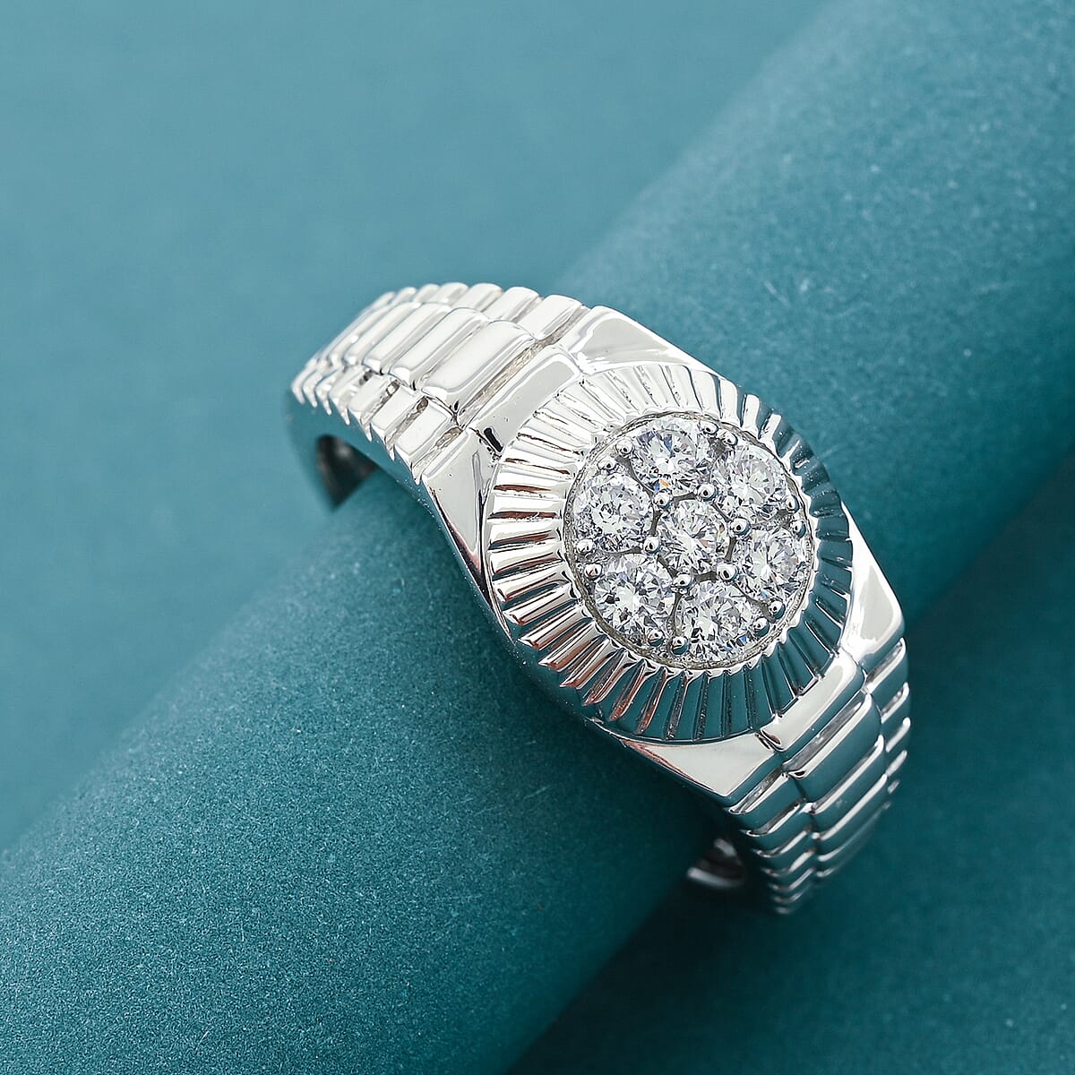 Doorbuster Luxuriant Lab Grown Diamond G SI 0.50 ctw Men's Solar Crest Ring in Sterling Silver (Size 11.0) image number 1