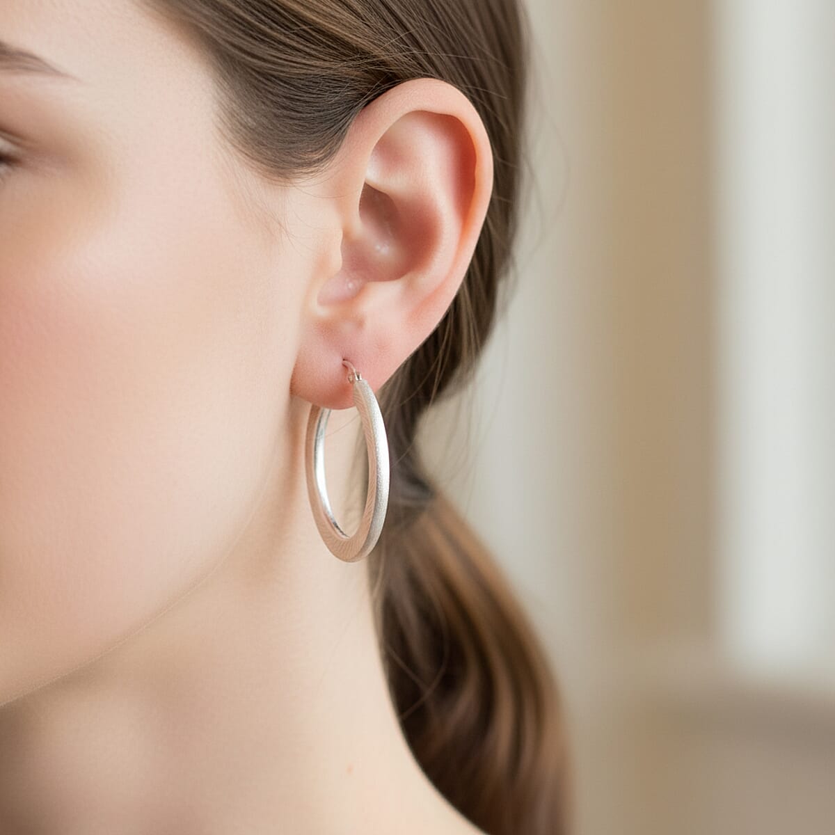 30mm Diamond-cut Hoop Earrings in Sterling Silver 3.10 Grams image number 2