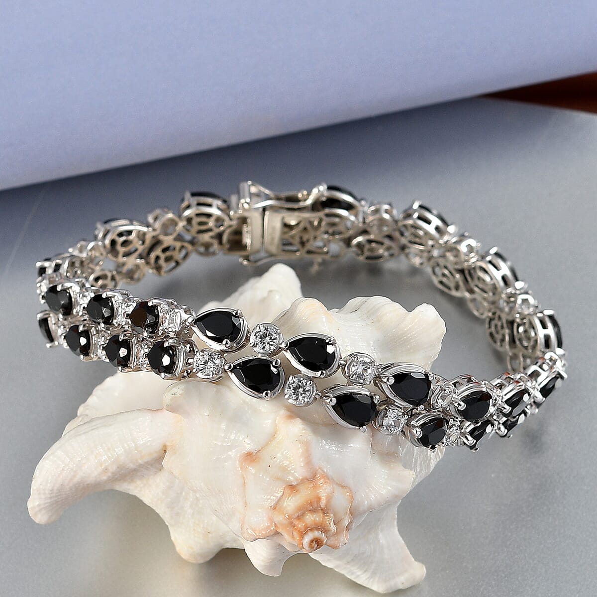 EverTrue Thai Black Spinel, White Zircon Forest Dewdrop Bracelet in Platinum Bond (7.25 In) 20.30 ctw image number 1