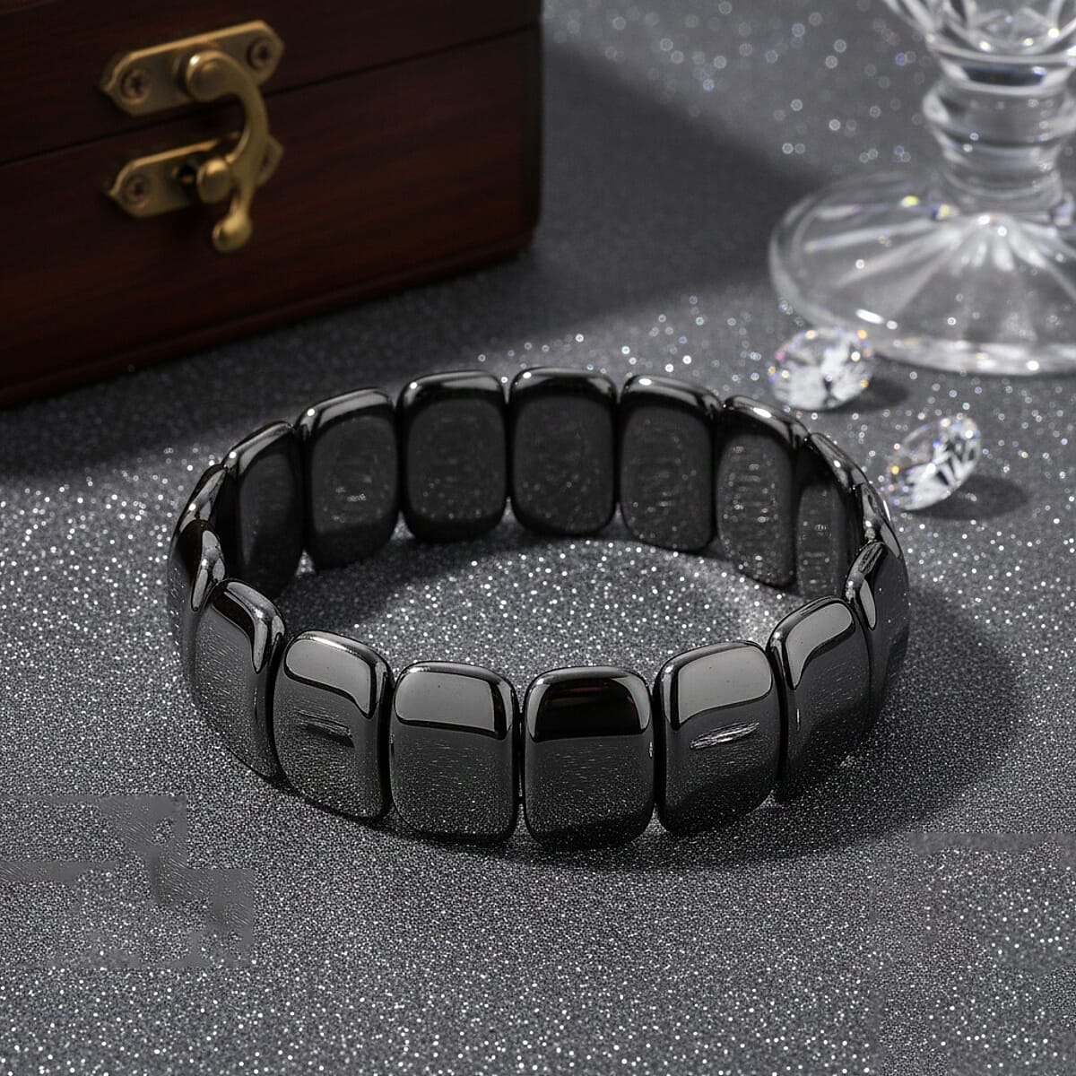 Black Hematite 360.00 ctw Block Stretch Men's Bracelet (7.75-8.25in) image number 1