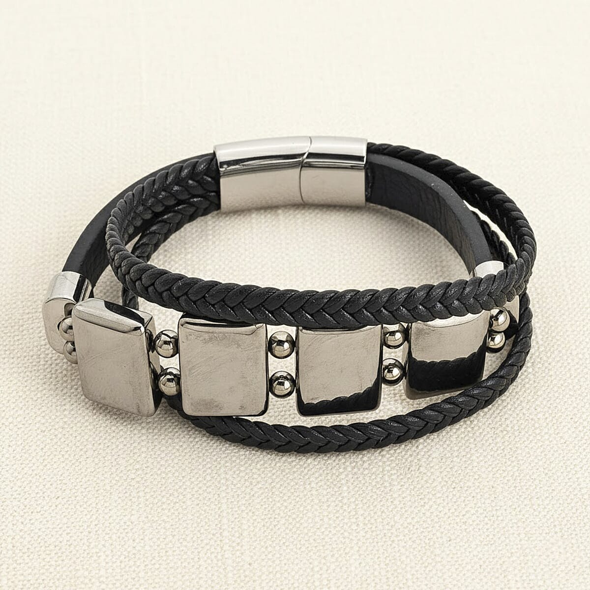 Terahertz 85.00 ctw Leather Bracelet with Stainless Steel Lock (7.50 In) image number 1