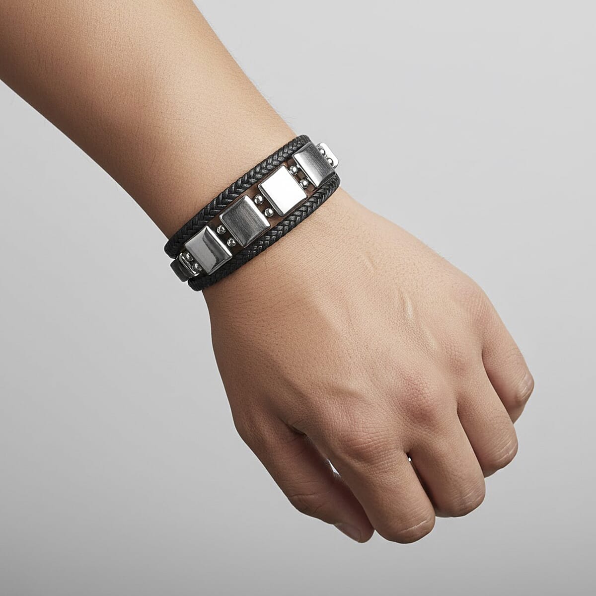 Terahertz 85.00 ctw Leather Bracelet with Stainless Steel Lock (8.00 In) image number 2