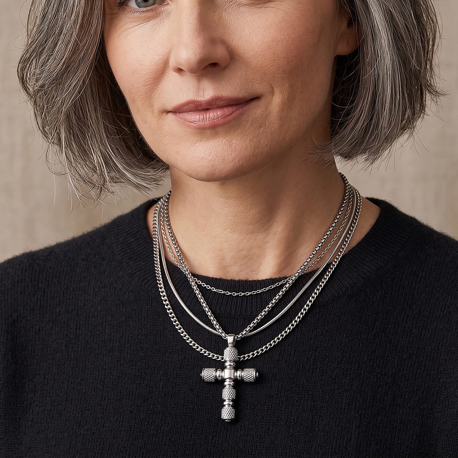 Cross Pendant Necklace in Stainless Steel 20 Inches