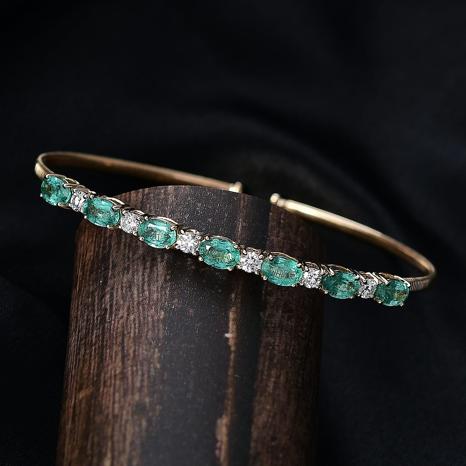  AAA Kagem Zambian Emerald and Luxuriant Lab Grown Diamond E-F VS 3.60 ctw Cuff Bracelet in 10K Yellow Gold (7.25 In) 4.30 Grams