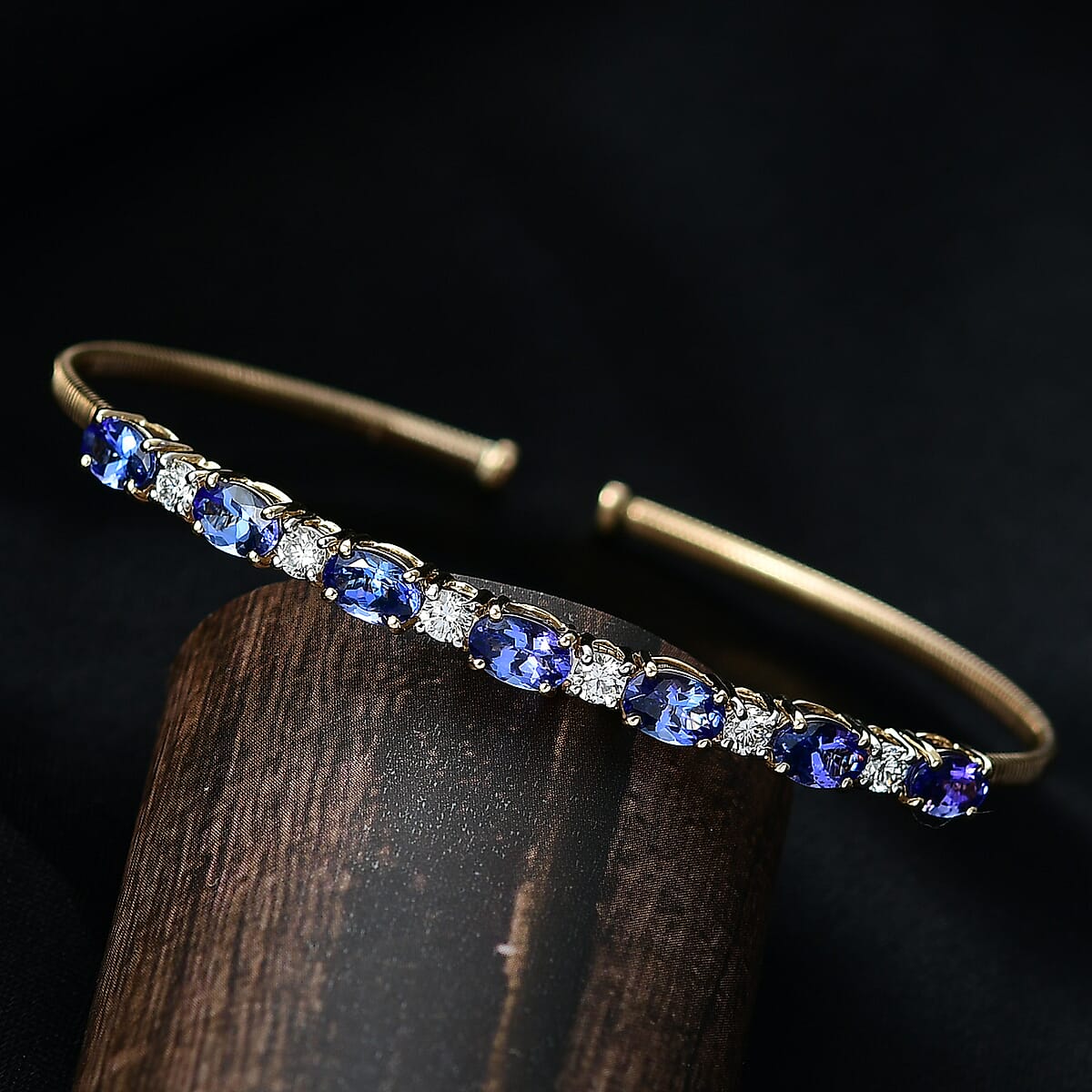 Doorbuster AAA Tanzanite and Luxuriant Lab Grown Diamond E-F VS 4.00 ctw Cuff Bracelet in 10K Yellow Gold (7.25 In) image number 1