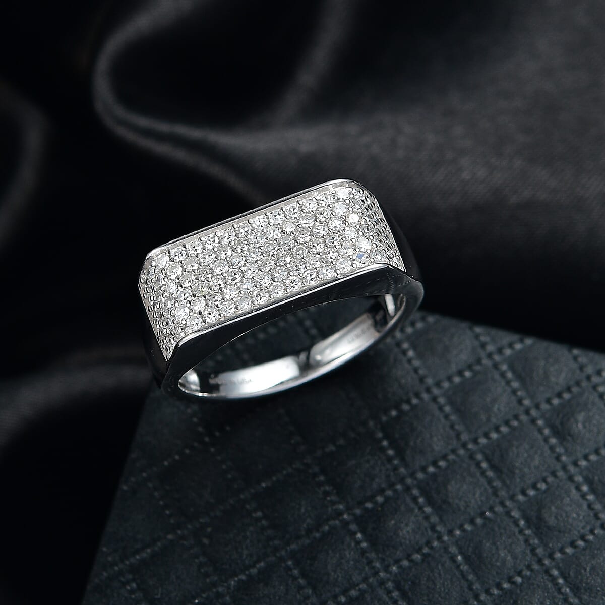 Luxuriant Lab Grown Diamond G-H SI 0.85 ctw Men's Ring in Rhodium Over Sterling Silver (Size 12.0) image number 1