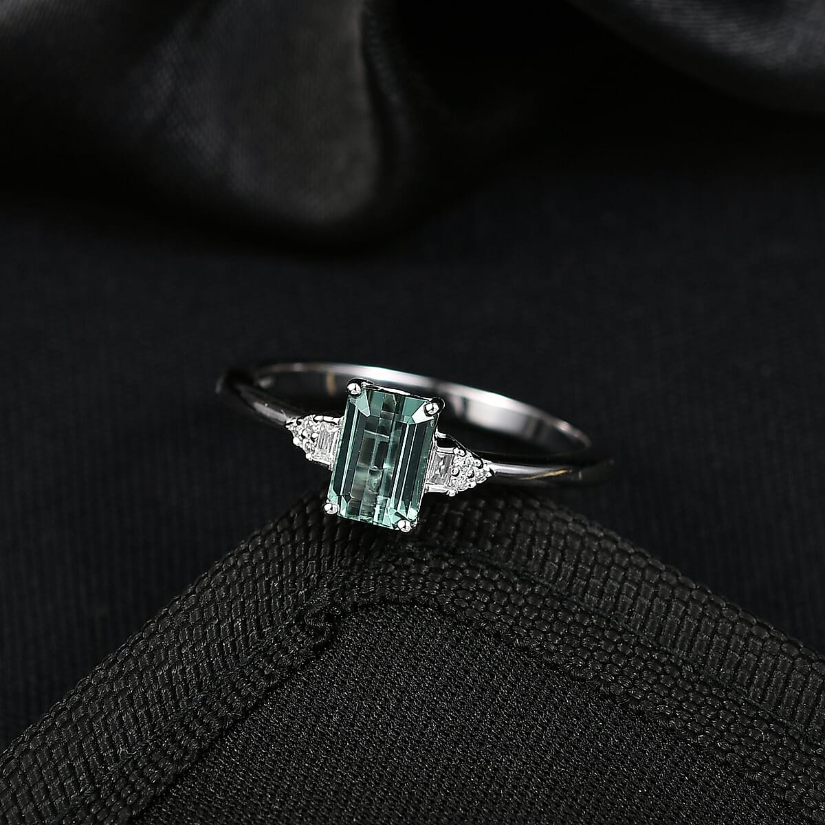 Premium Mint Tourmaline and Luxuriant Lab Grown Diamond G-H SI 1.20 ctw Ring in Rhodium Over Sterling Silver (Size 9.0) image number 1