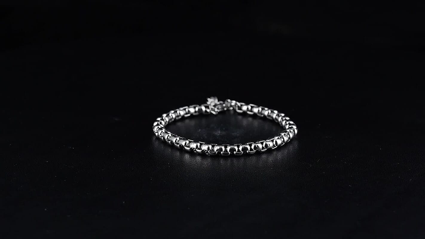 Box Chain Bracelet in Stainless Steel (7.0-8.0In)
