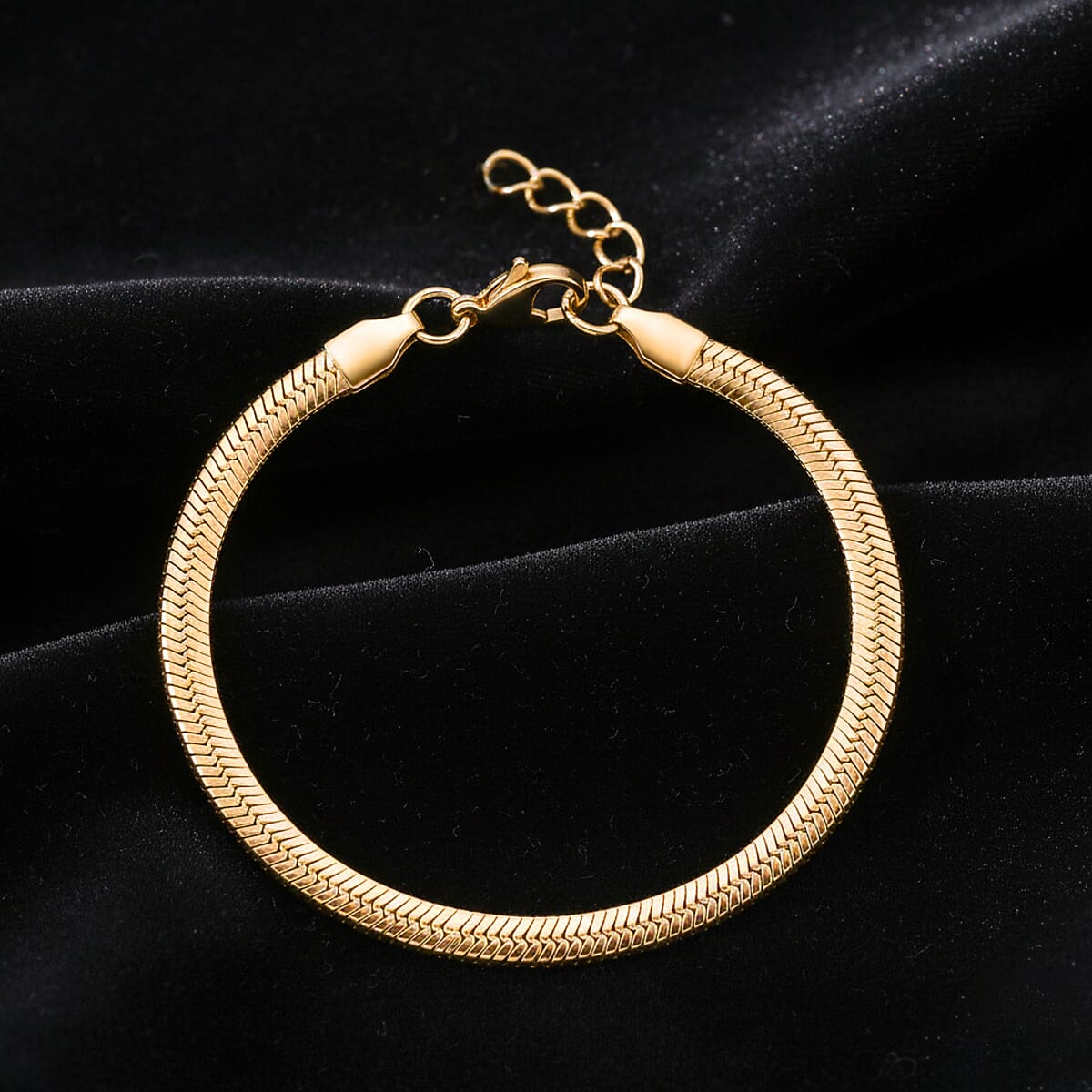 Snake Chain Bracelet in ION Plated YG Stainless Steel (7.0-8.0In) image number 1