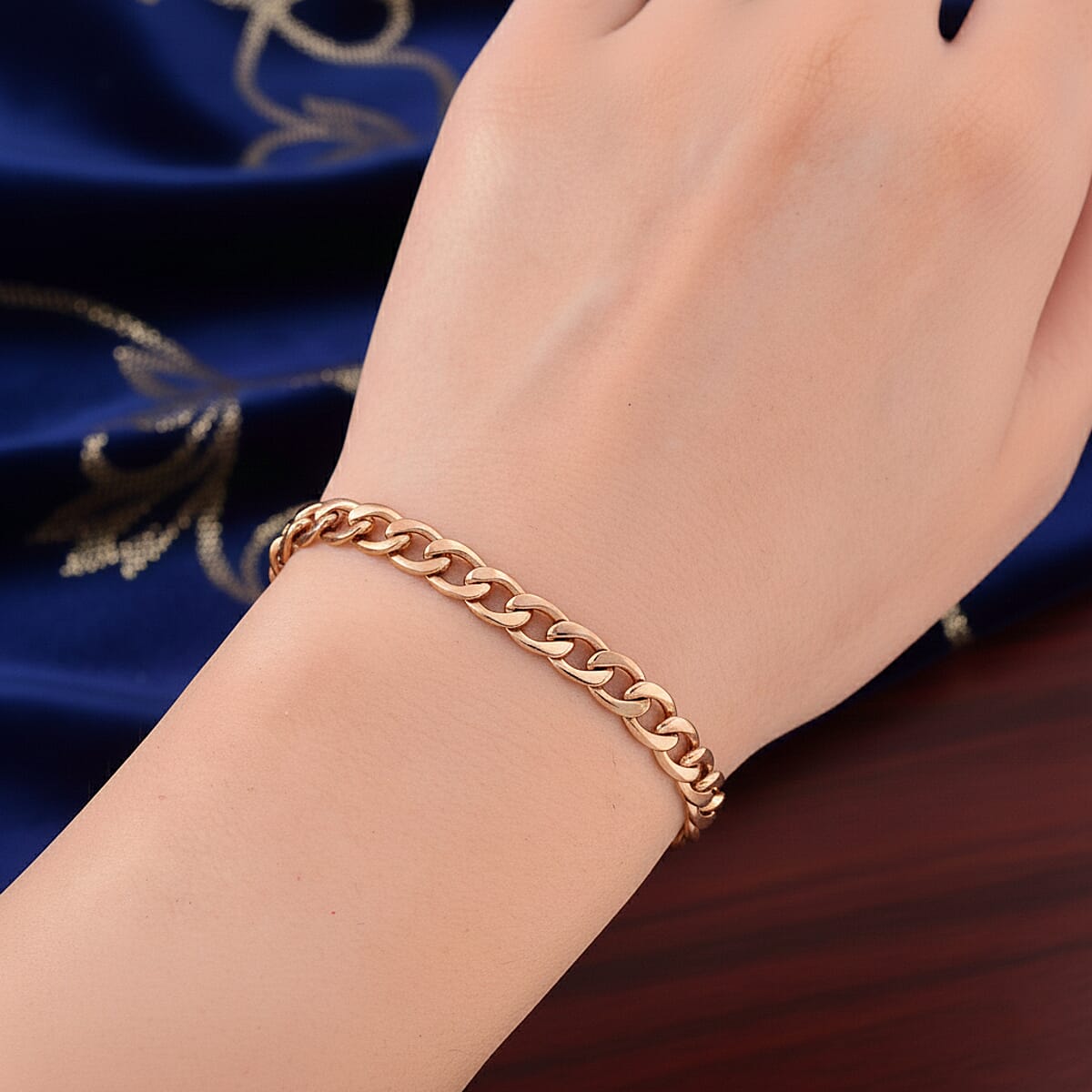 Curb Chain Bracelet in ION PLared RG Stainless Steel (7.0-8.0In) image number 2