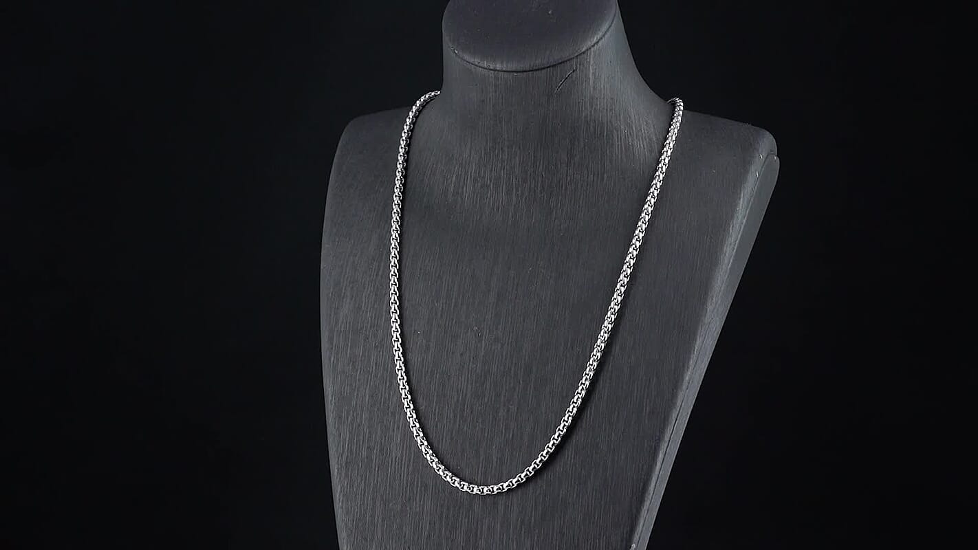 Box Chain Necklace in Stainless Steel (24-26 Inches)