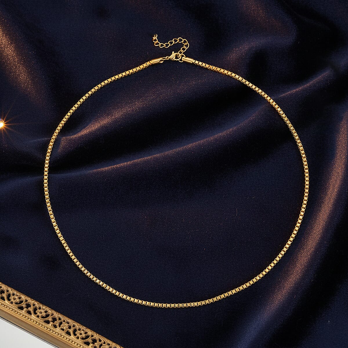 Classic Box Chain Necklace in ION Plated YG Stainless Steel 24-26 Inches image number 1