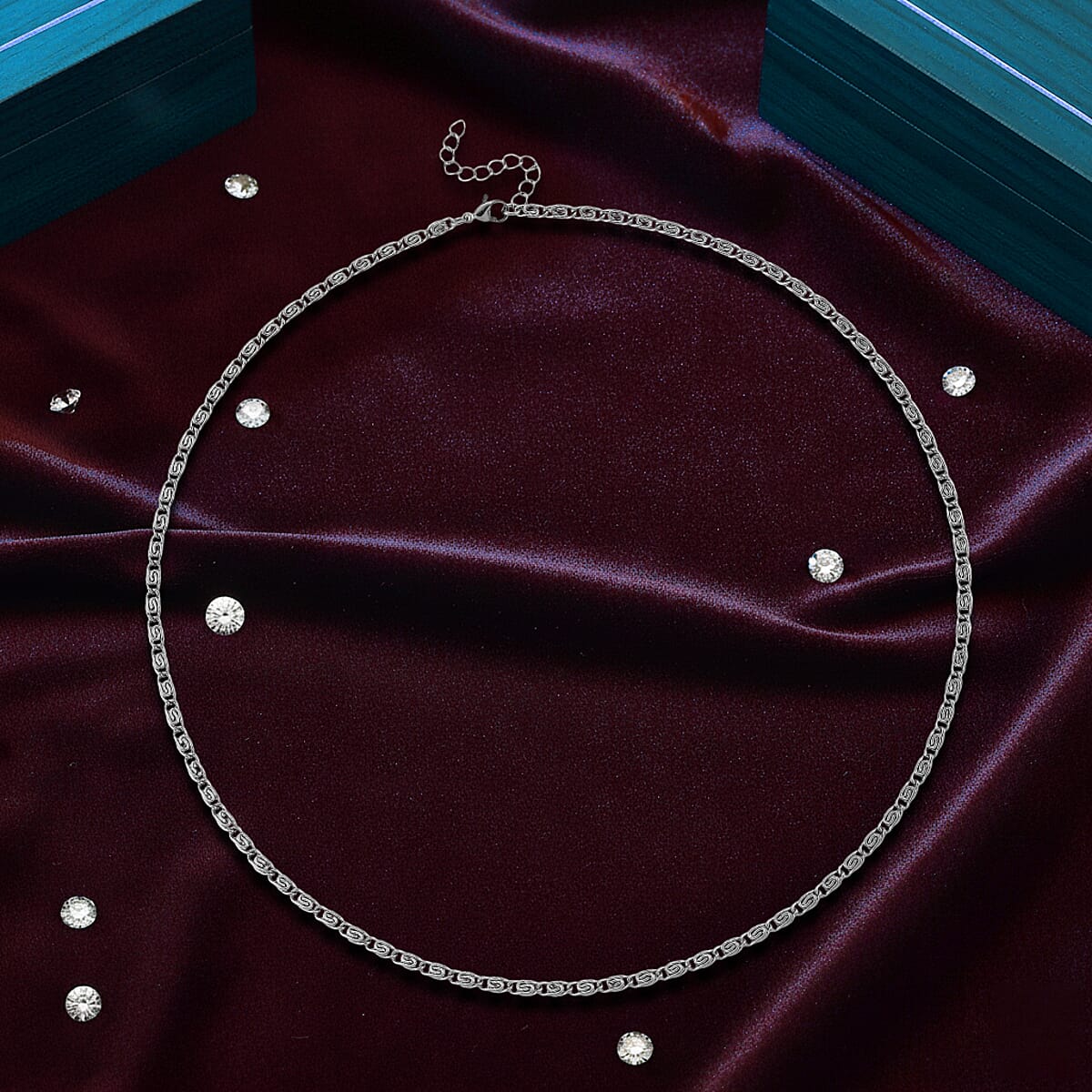 Byzantine Chain Necklace in Stainless Steel 24-26 Inches image number 1