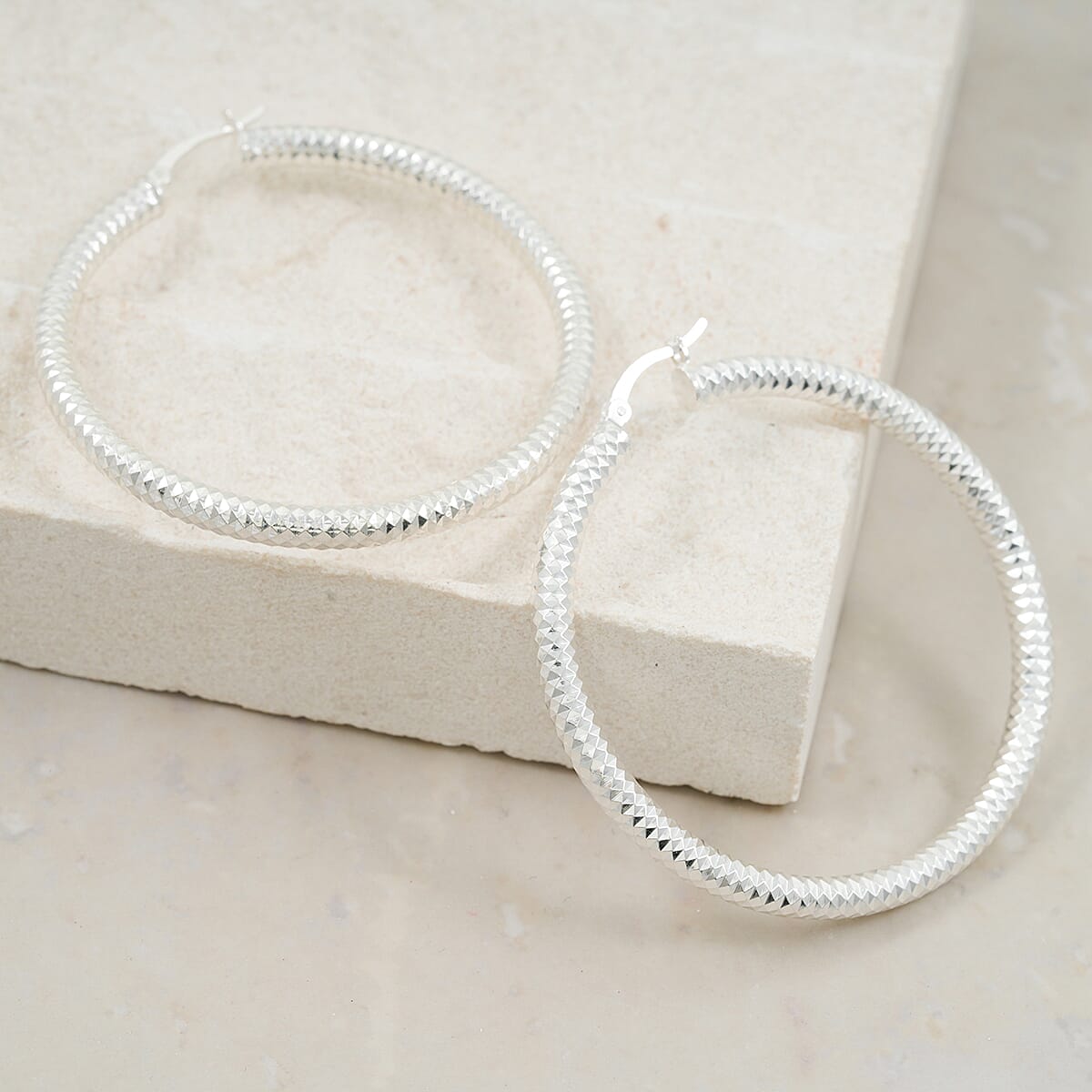 Sterling Silver 50mmx3.9mm Groove Textured Hoop Earrings 8.3 Grams image number 1