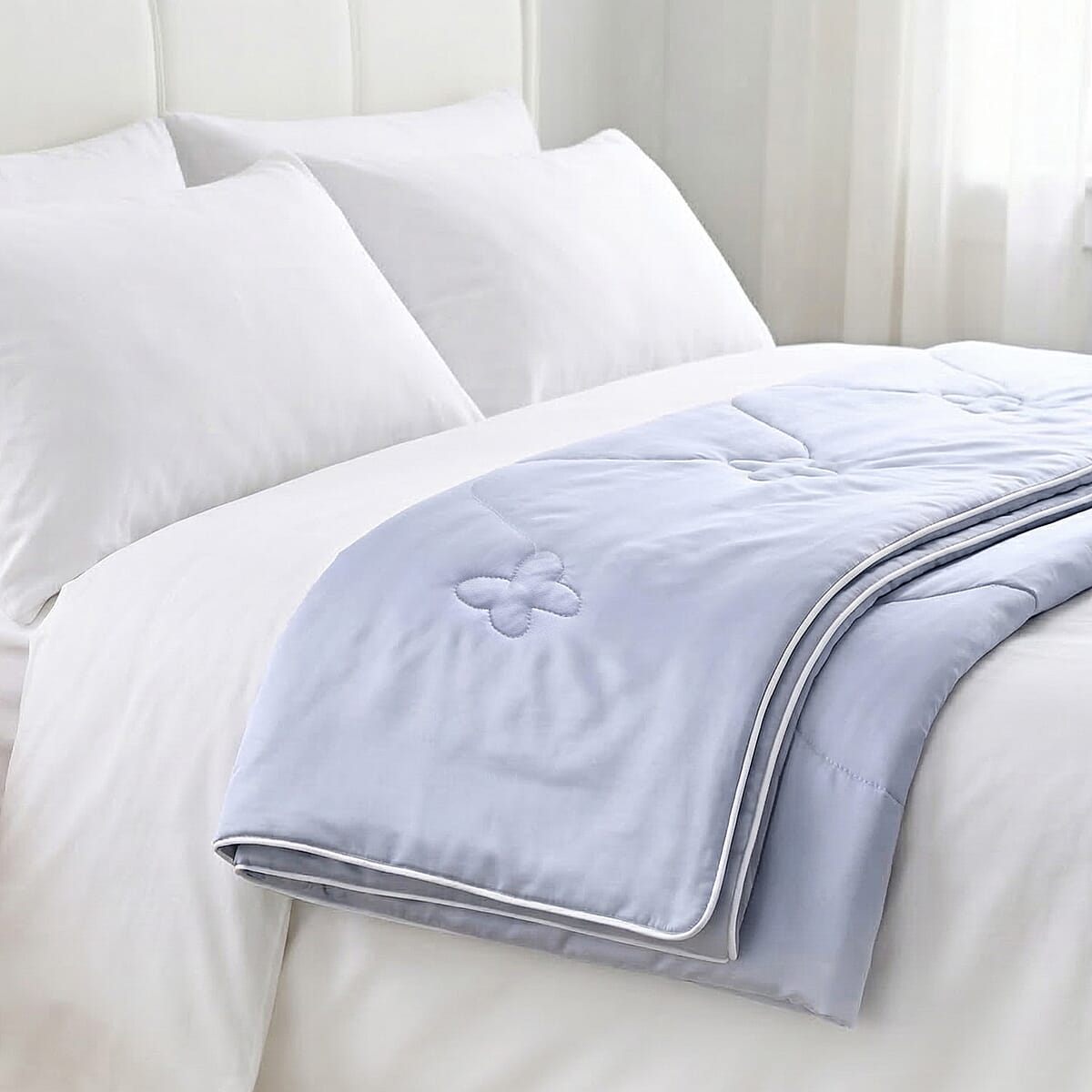 Livmore Blue Nylon and Spandex Silk Quilt image number 1