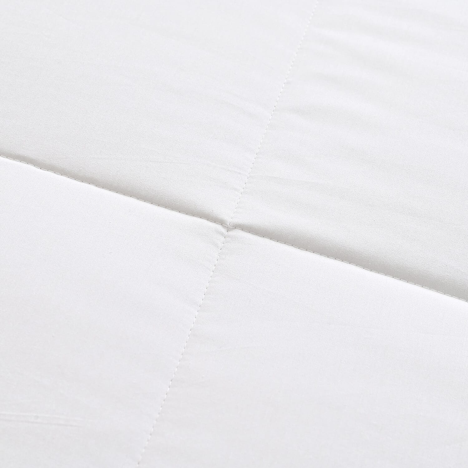 Livmore 100% Mulberry Silk Filled White Solid Summer Duvet- Queen