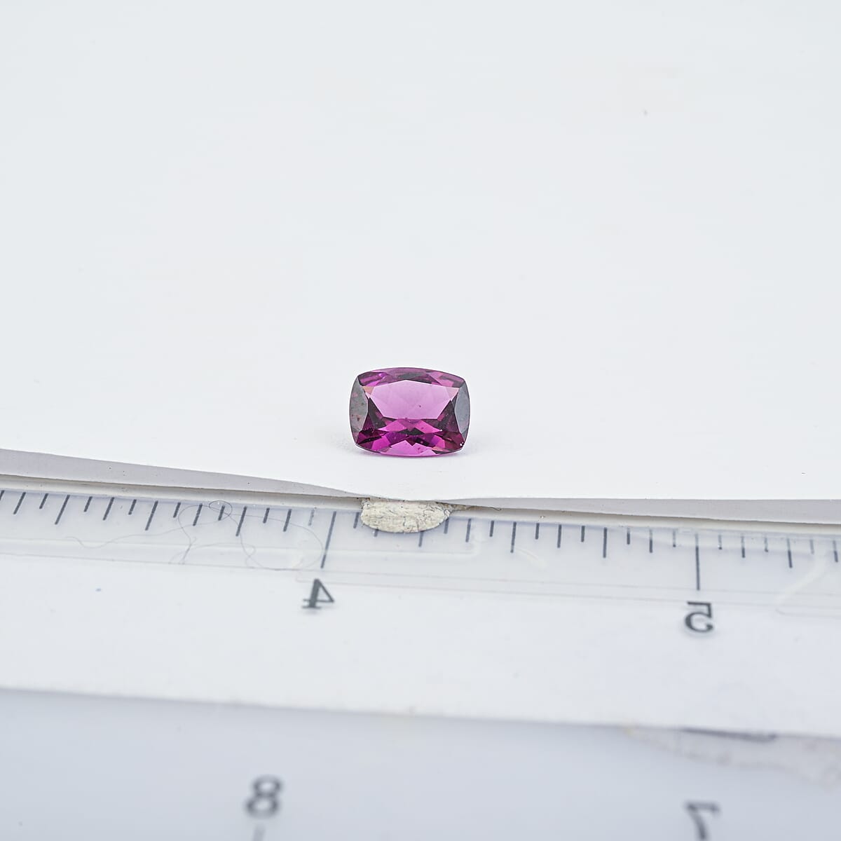 AAAA Radiant Ember Garnet (Cush 9x7 mm) 2.00 ctw image number 4