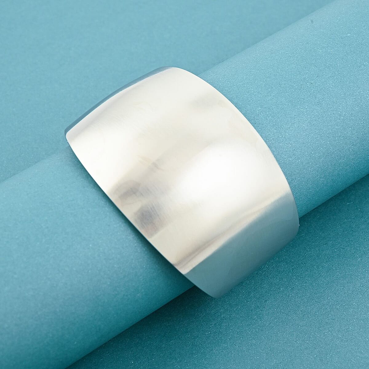 Calvin Klein Closeout Billow Stainless Steel Bangle Bracelet (5.50 In) image number 1