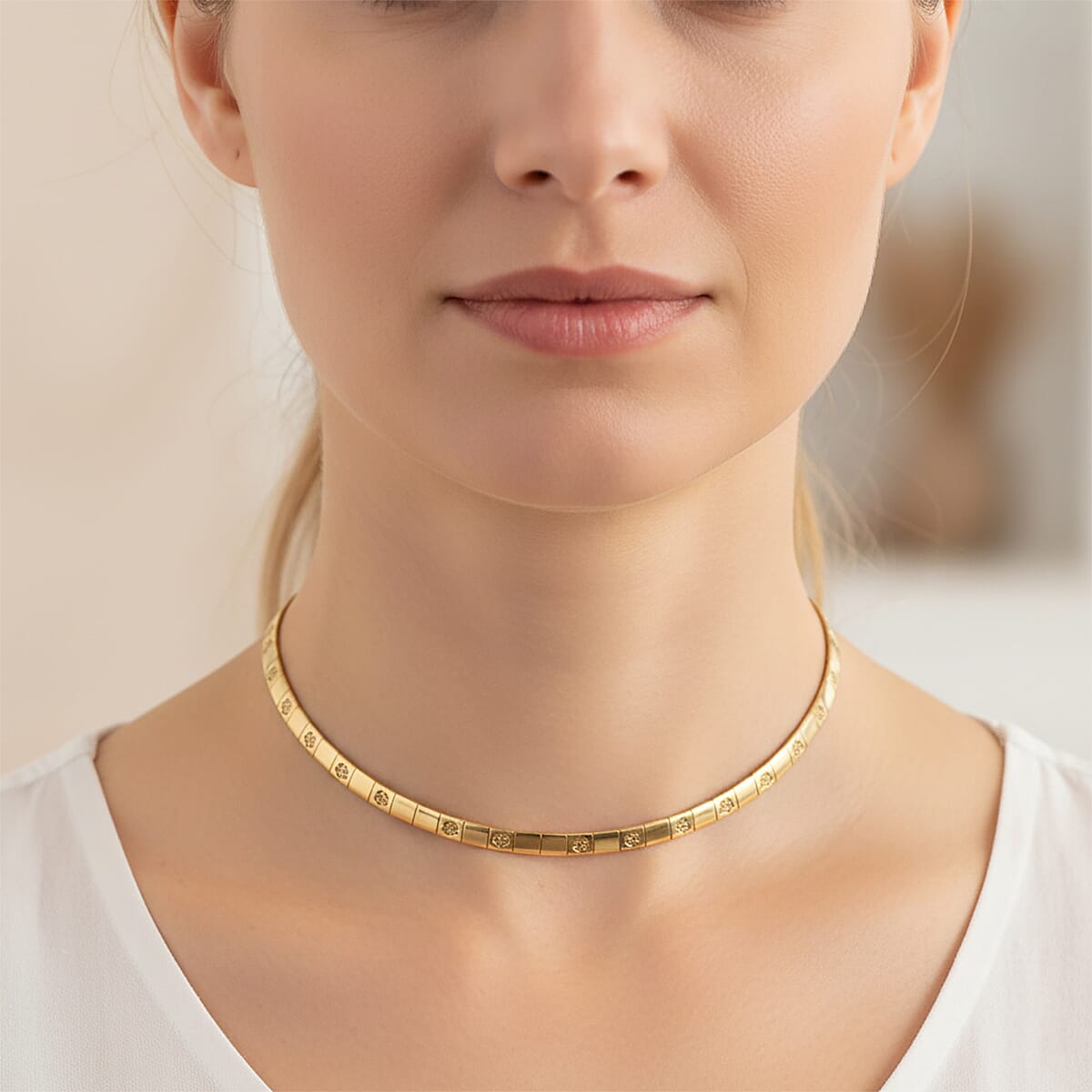 Omega Chain Necklace (17.5-19.5 Inches) in ION Plated YG Stainless Steel image number 2