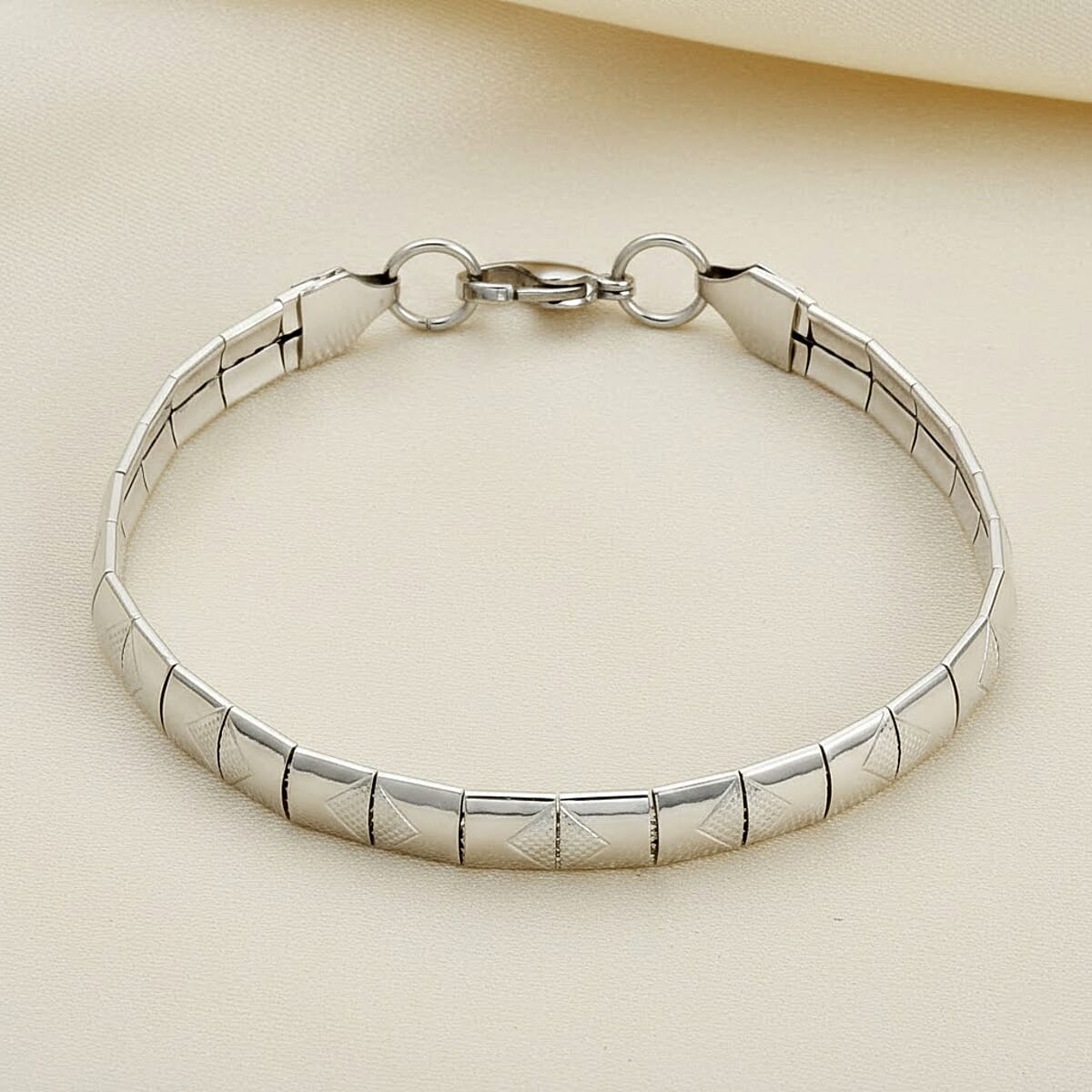Textured Omega Chain Bracelet in Stainless Steel (7.5-9.5In) image number 1