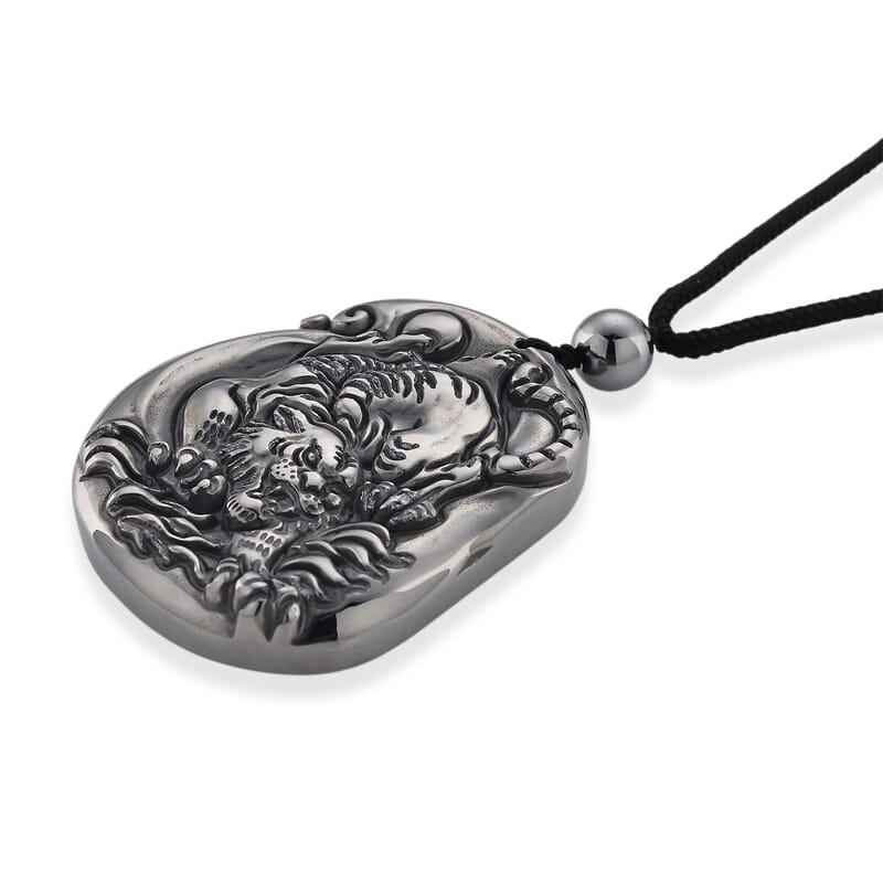 Terahertz 130.00 ctw Carved Tiger Pendant with Black Cord in Necklace 28 Inches