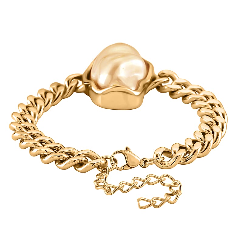 Golden Shell Pearl Bracelet in ION Plated YG Stainless Steel (7.50-9.50In)