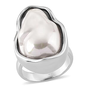 White Shell Pearl Ring in Stainless Steel (Size 7.0)