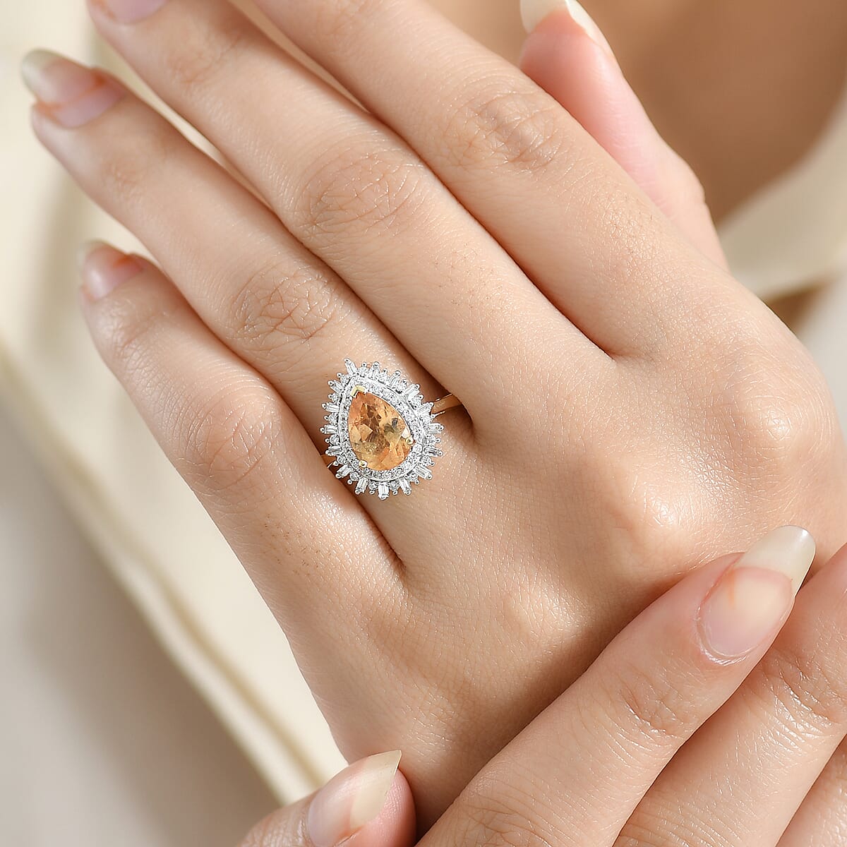 Premium Imperial Garnet and Luxuriant Lab Grown Diamond E-F VS 2.65 ctw Fire Crown Ring in 10K Yellow Gold (Size 6.0) image number 2