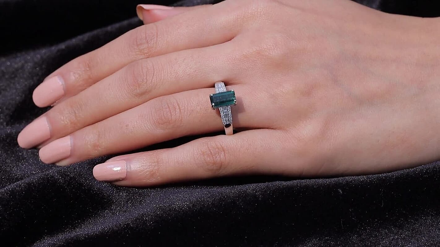 Luxoro 14K White Gold AAA Pirineu Lagoon Tourmaline, Diamond (I2) (0.21 cts) Ring (Size 10.0) 2.10 ctw