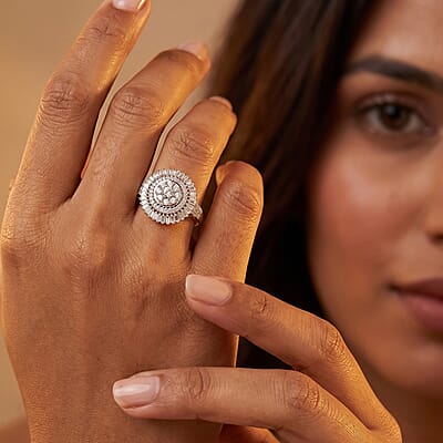 Luxuriant Lab Grown Diamond G-H SI 1.00 ctw Sunburst Halo Ring in 18K Vermeil Yellow Gold Over Sterling Silver (Size 7.0)