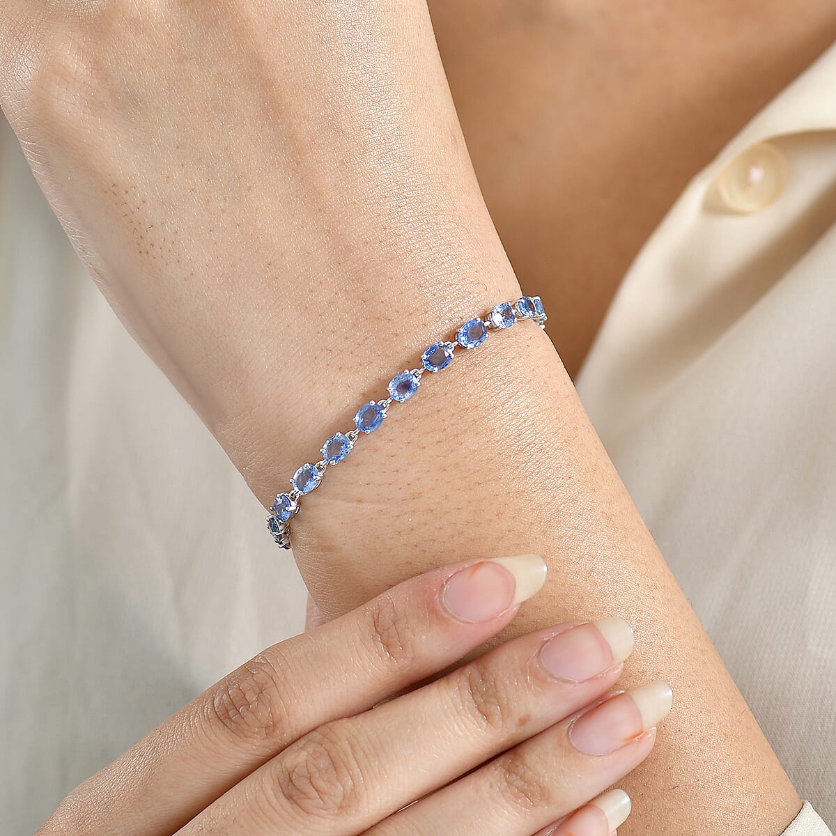 Luxoro AAA Ceylon Blue Sapphire Tennis Bracelet in 10K White Gold 10.50 ctw (7.25 Inches) image number 2