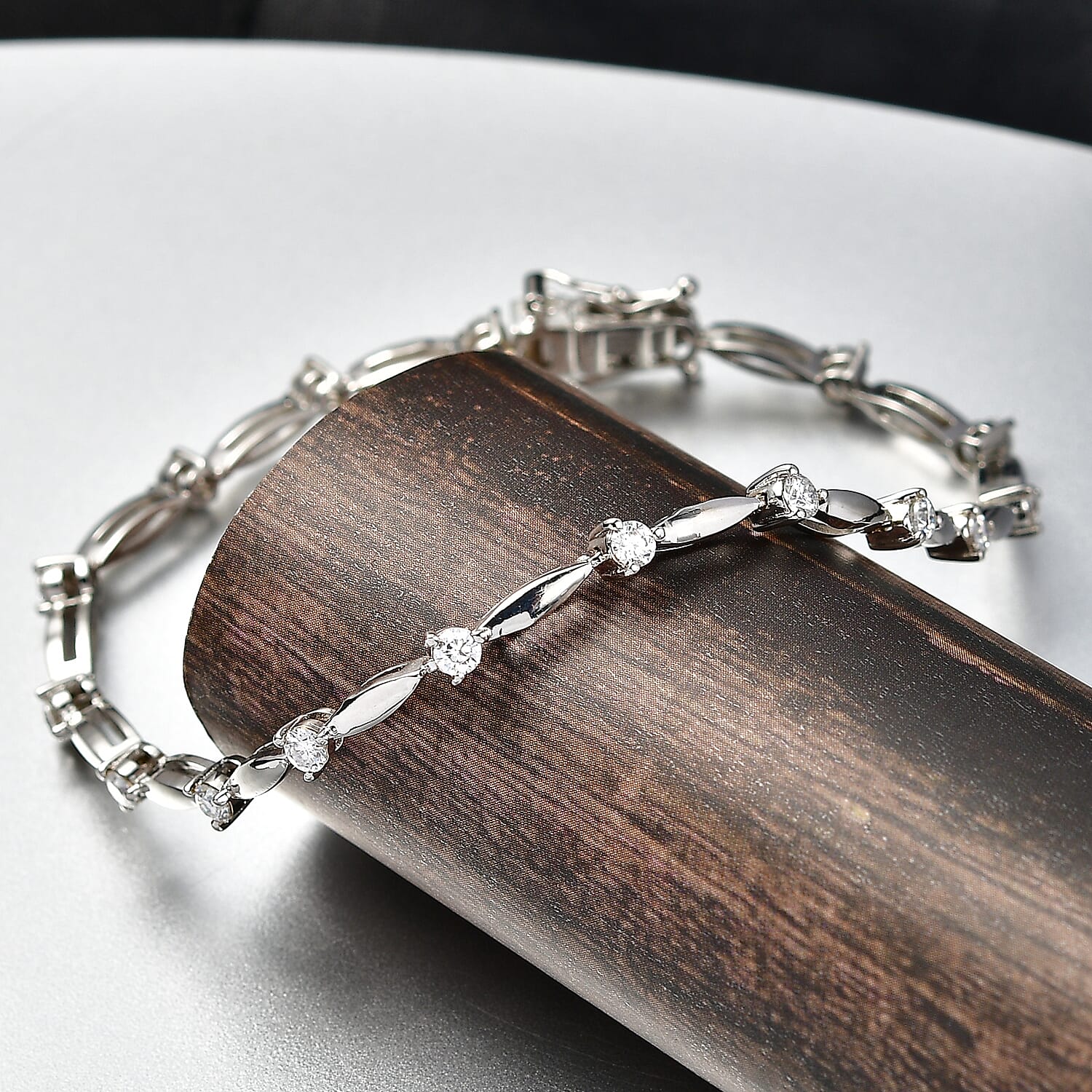 EverTrue Moissanite 1.60 ctw Bracelet in Platinum Bond (8.00 In)