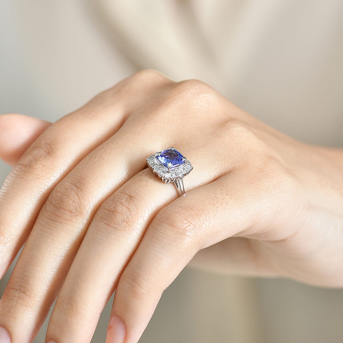 GP Royal Art Deco Collection Premium Tanzanite and I2 Diamond 1.75 ctw Ring in 10K White Gold (Size 7.0) image number 3