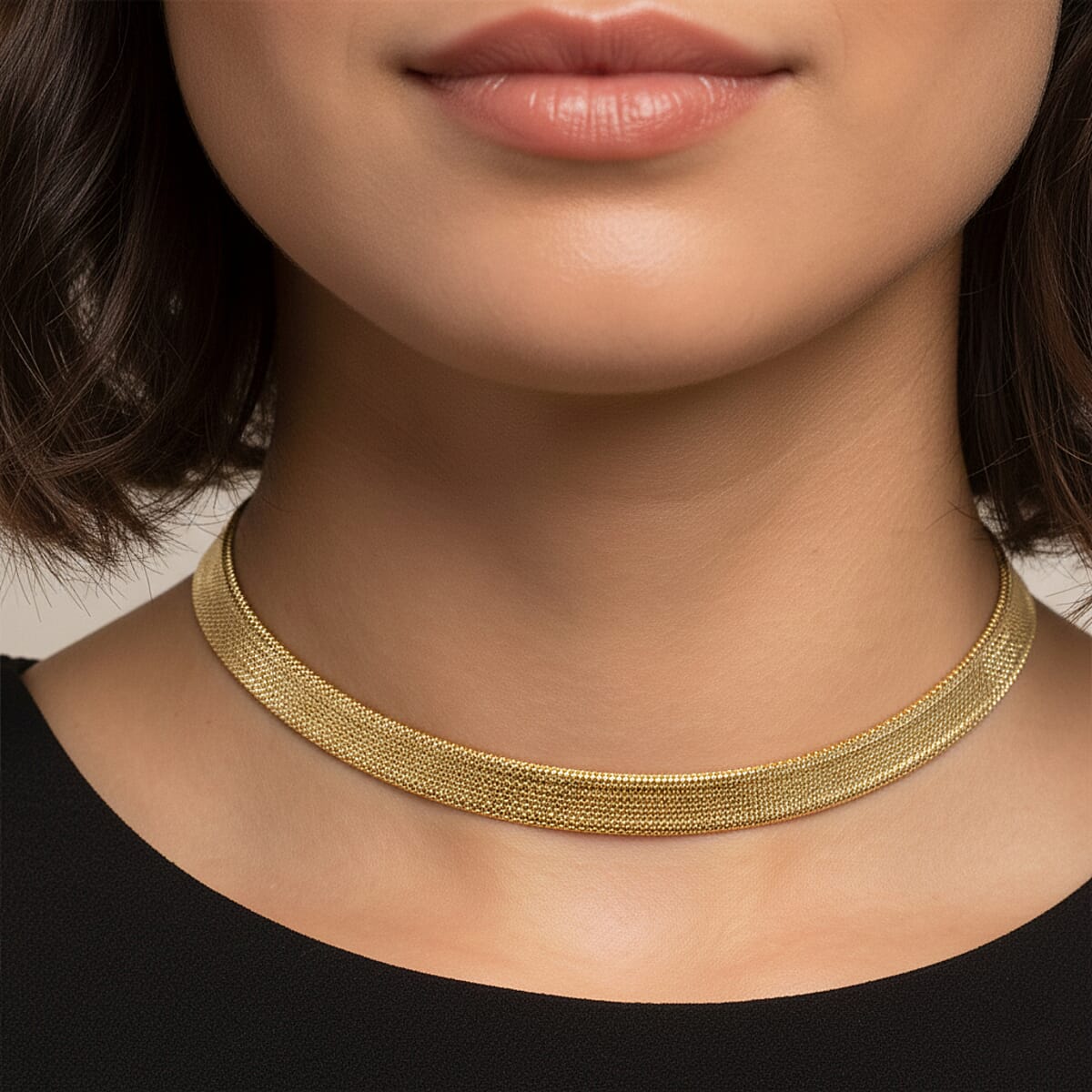 Italian Greek Key Mesh Omega Chain Necklace in 10K Yellow Gold 4.46 Grams 18-20 Inches image number 2