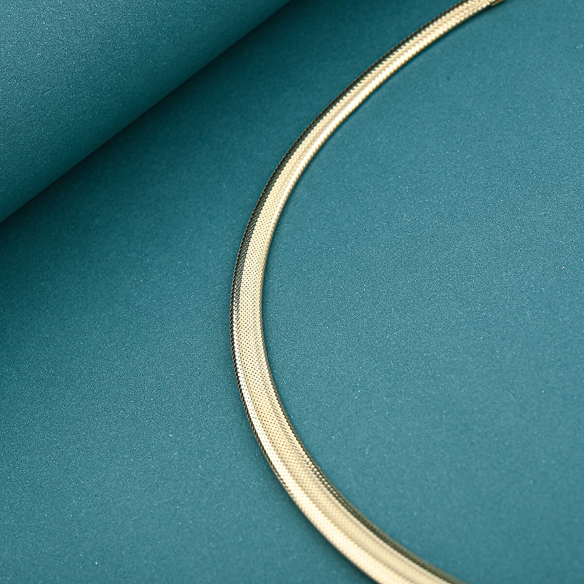 Doorbuster Italian Graduated Mesh Collier Chain Necklace in 10K Yellow Gold 3.69 Grams 18-20 Inches image number 1