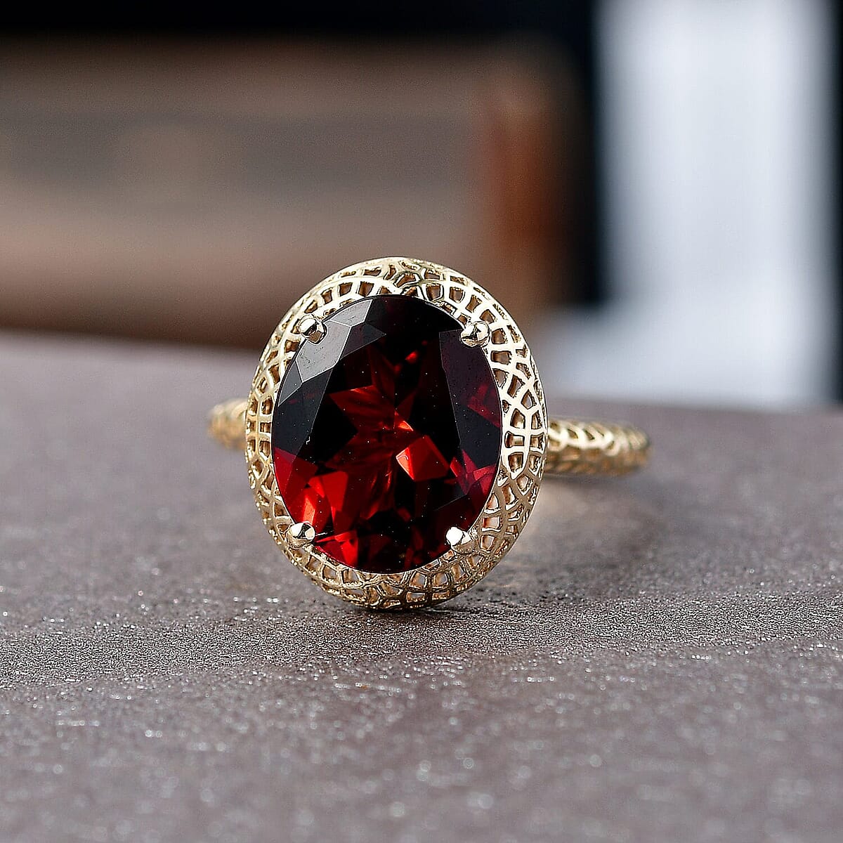 Mirage Collection Premium Mozambique Garnet 5.30 ctw Vintage Glow Ring in 10K Yellow Gold (Size 8.5) image number 1