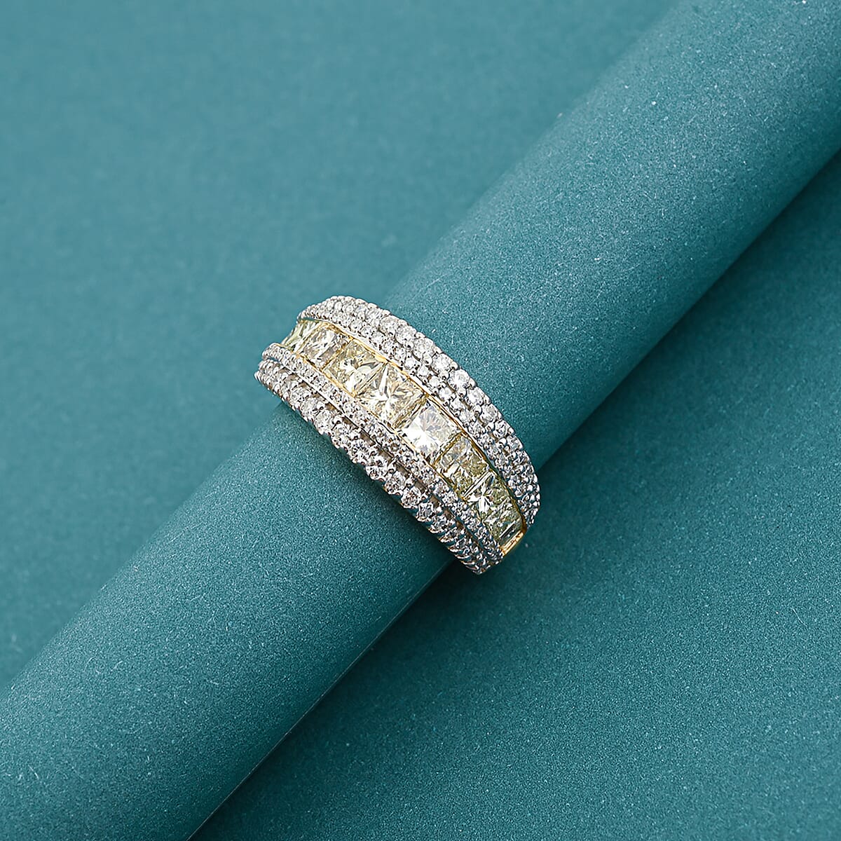 Doorbuster Princess Cut Natural Yellow and White Diamond VS 3.00 ctw Ring in 14K Yellow Gold (Size 5.0) 6.50 Grams image number 1