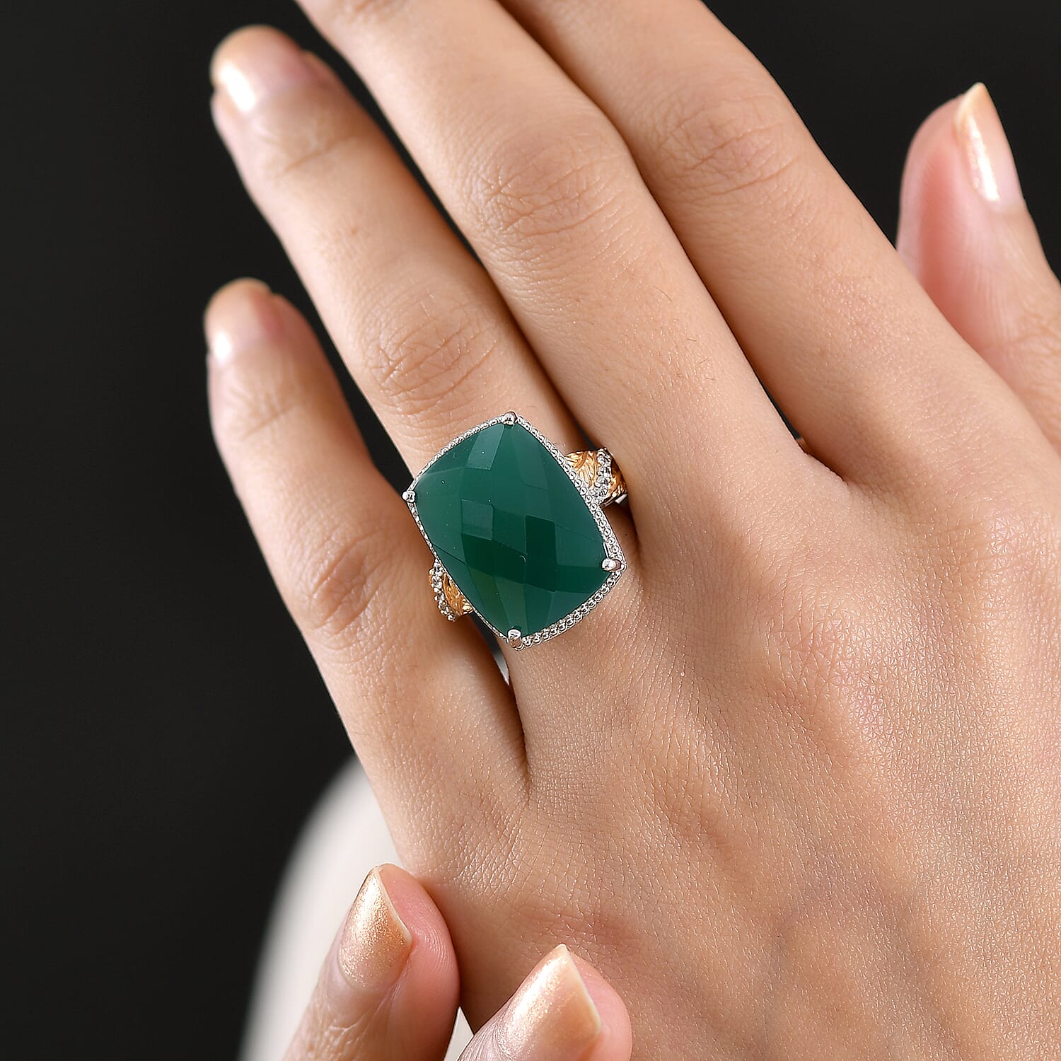 EverTrue Verde Onyx and White Zircon 14.70 ctw Ring in 18K YG Plated and Platinum Bond (Size 10.0)